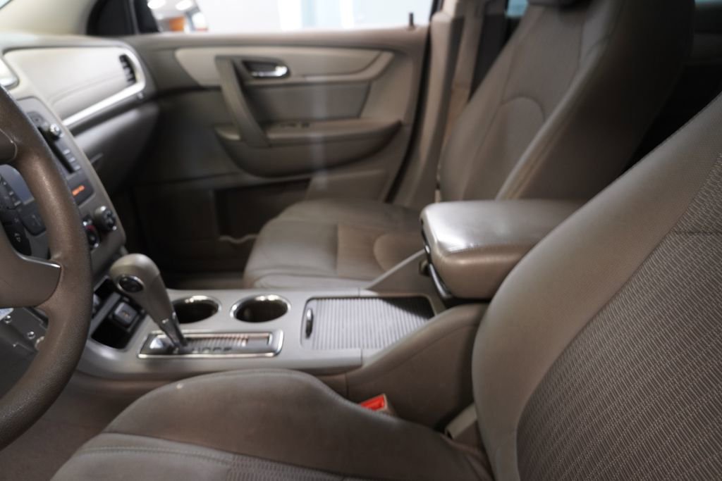 Used 2017 Chevrolet Traverse LS FWD image 6