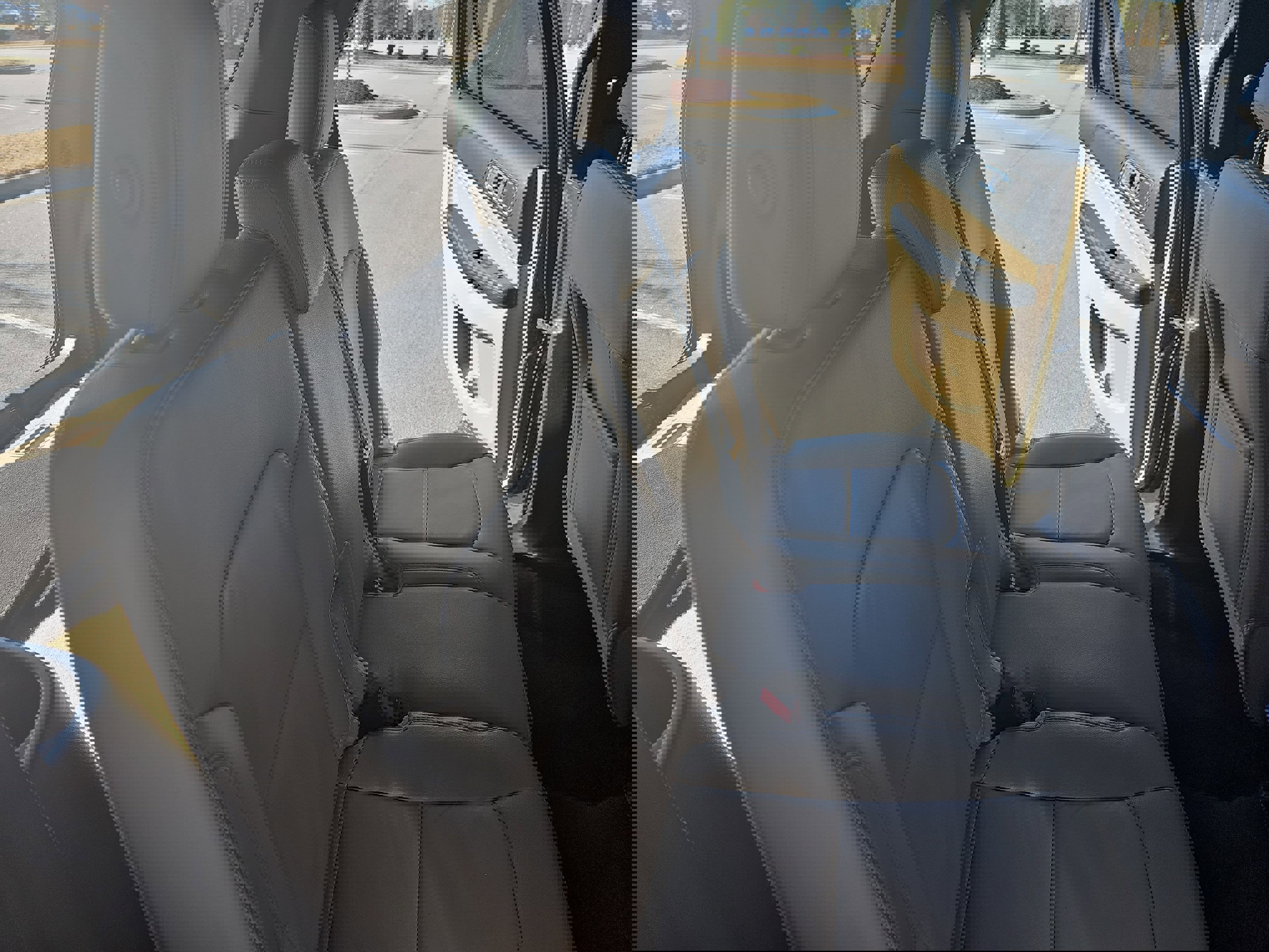 Used 2016 Ford Explorer XLT w/ Equipment Group 202A image 12