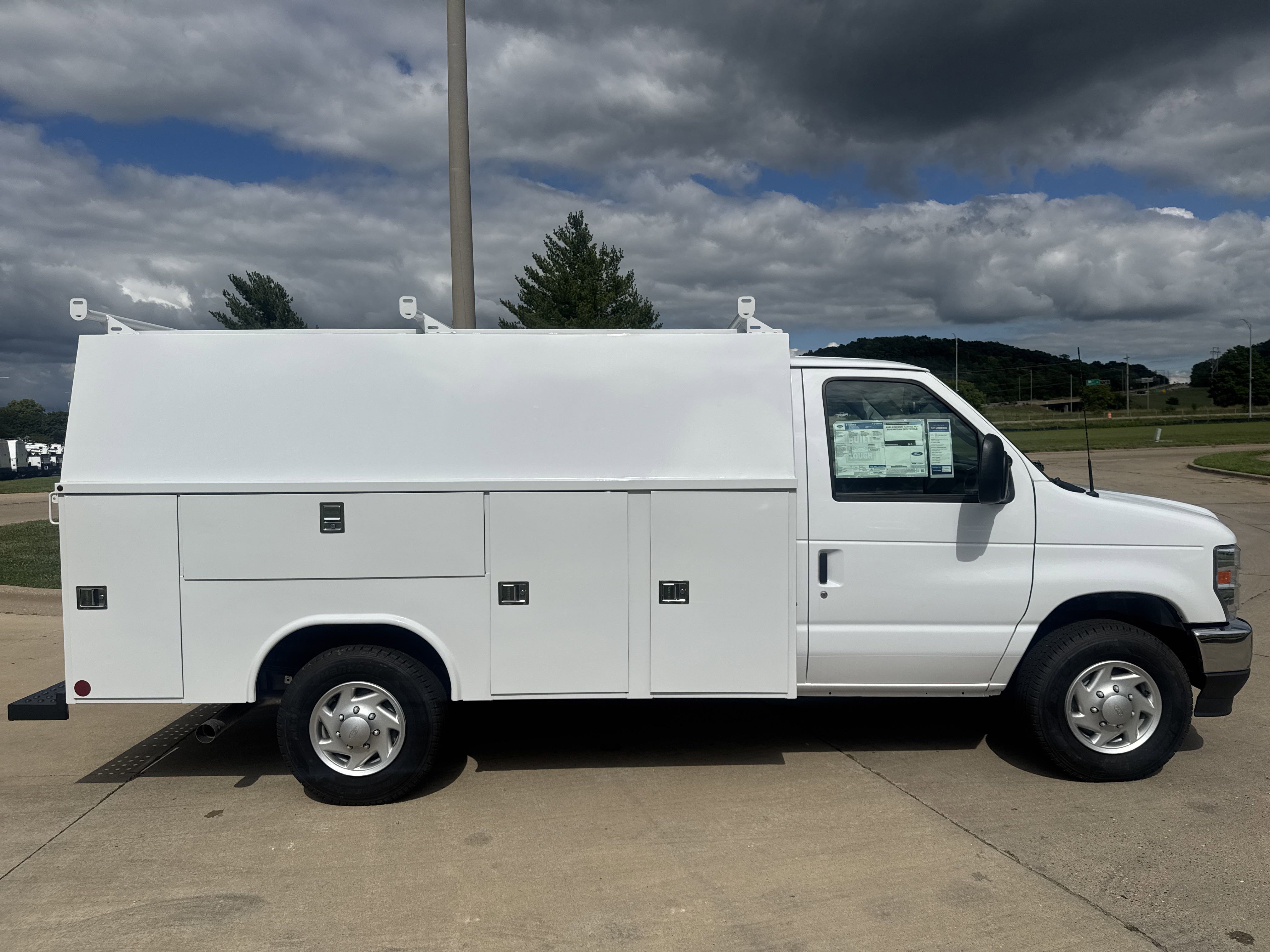 New 2025 Ford E-350 and Econoline 350 Super Duty w/ Power Equipment Group image 8
