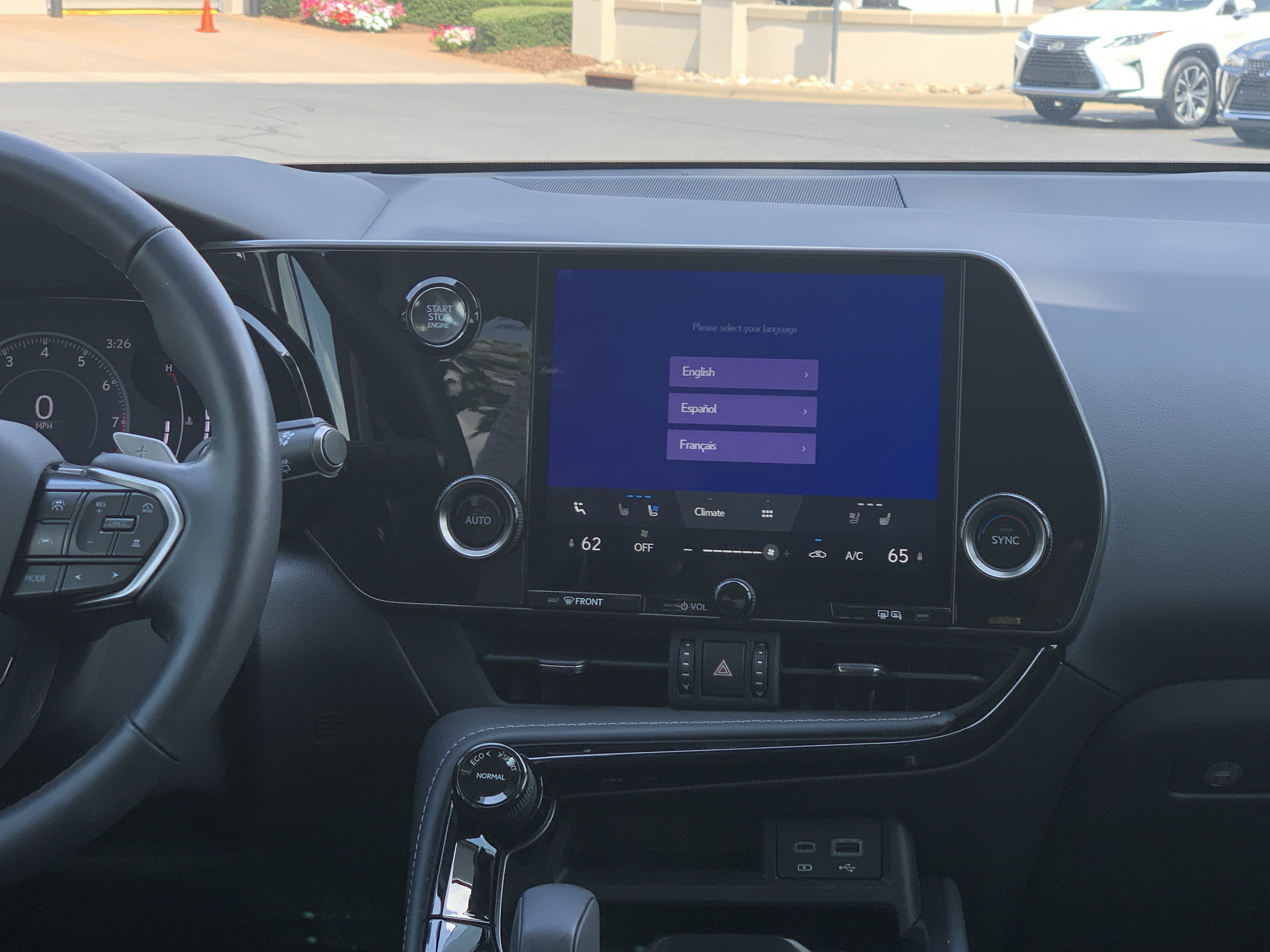 Used 2025 Lexus NX 250 FWD w/ Accessory Package (2T) image 31