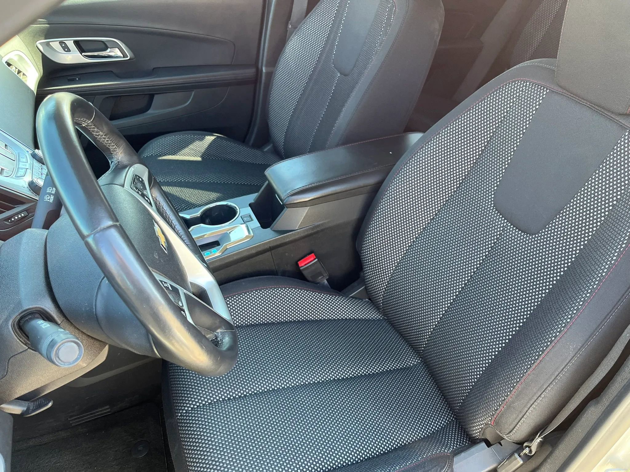 Used 2015 Chevrolet Equinox LT image 11