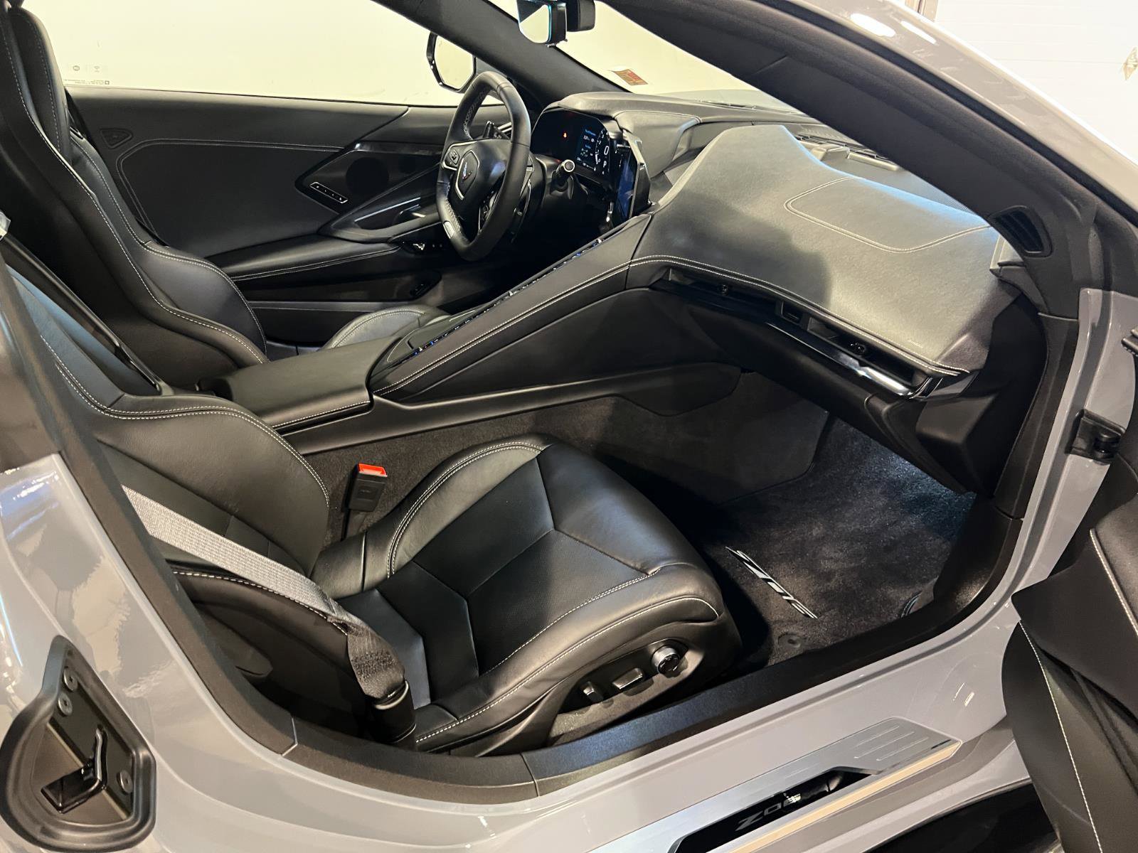 Used 2024 Chevrolet Corvette Z06 w/ Stealth Interior Trim Package image 32