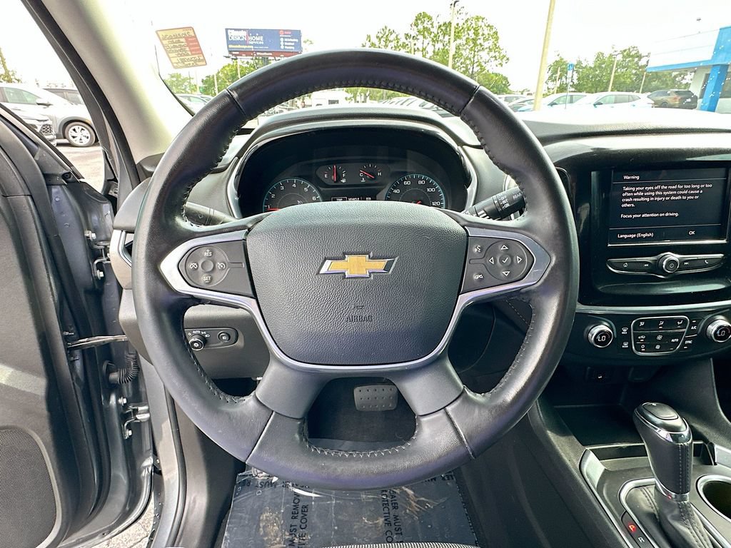 Used 2020 Chevrolet Traverse LT FWD image 11