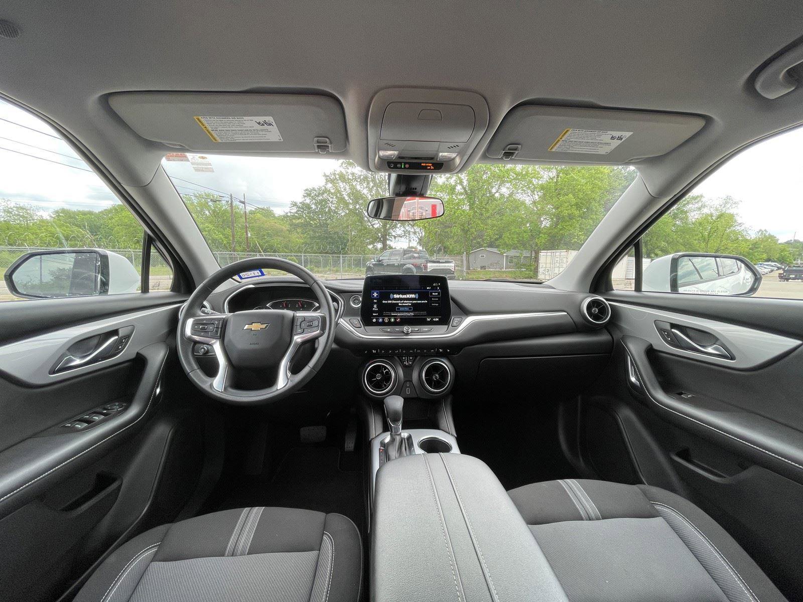 Used 2025 Chevrolet Blazer LT FWD image 14