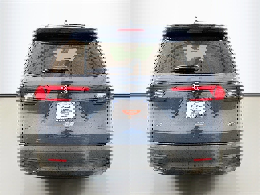 New 2026 Toyota Grand Highlander XLE image 5