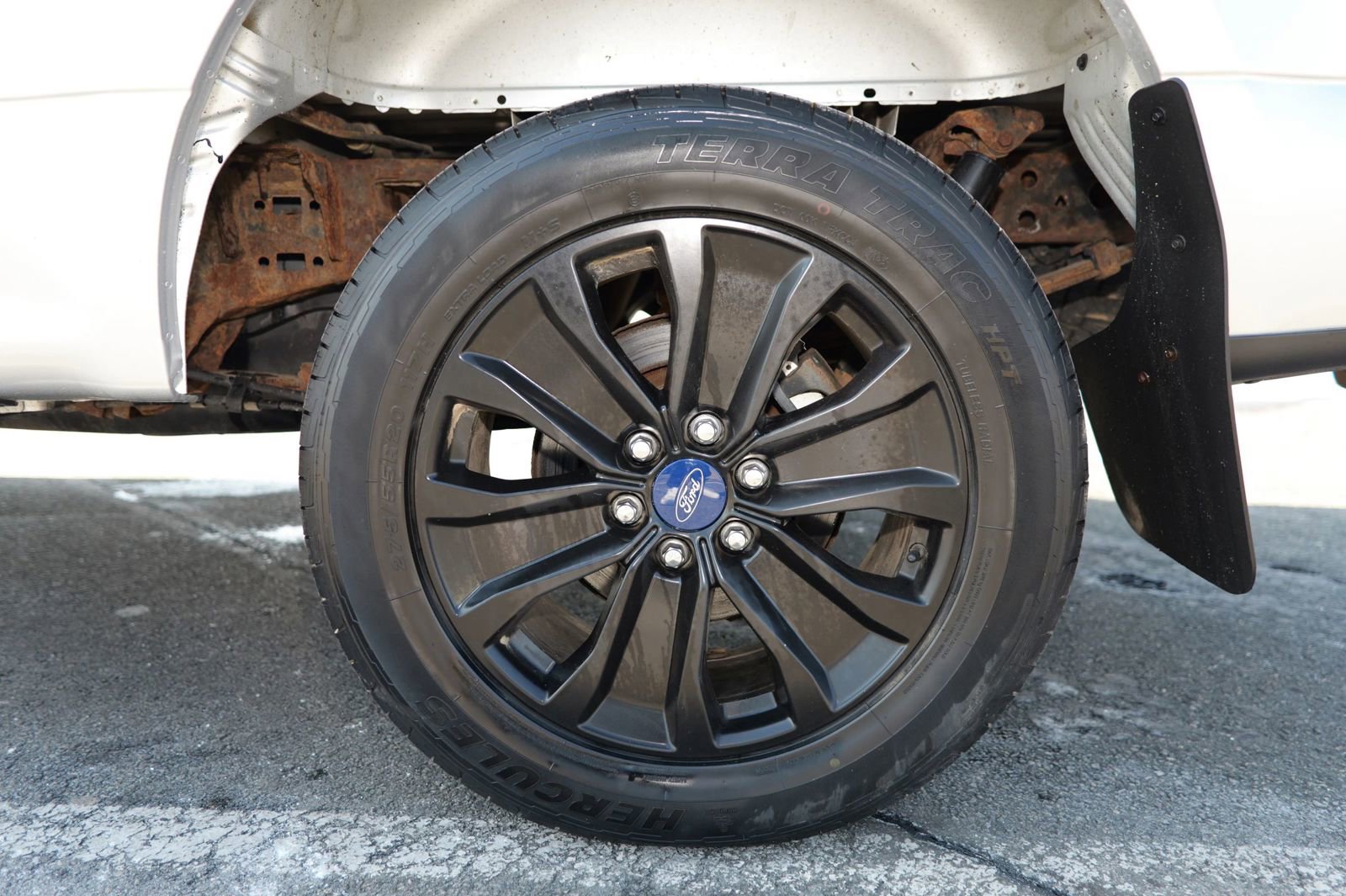 Used 2017 Ford F150 XLT w/ Equipment Group 302A Luxury image 13