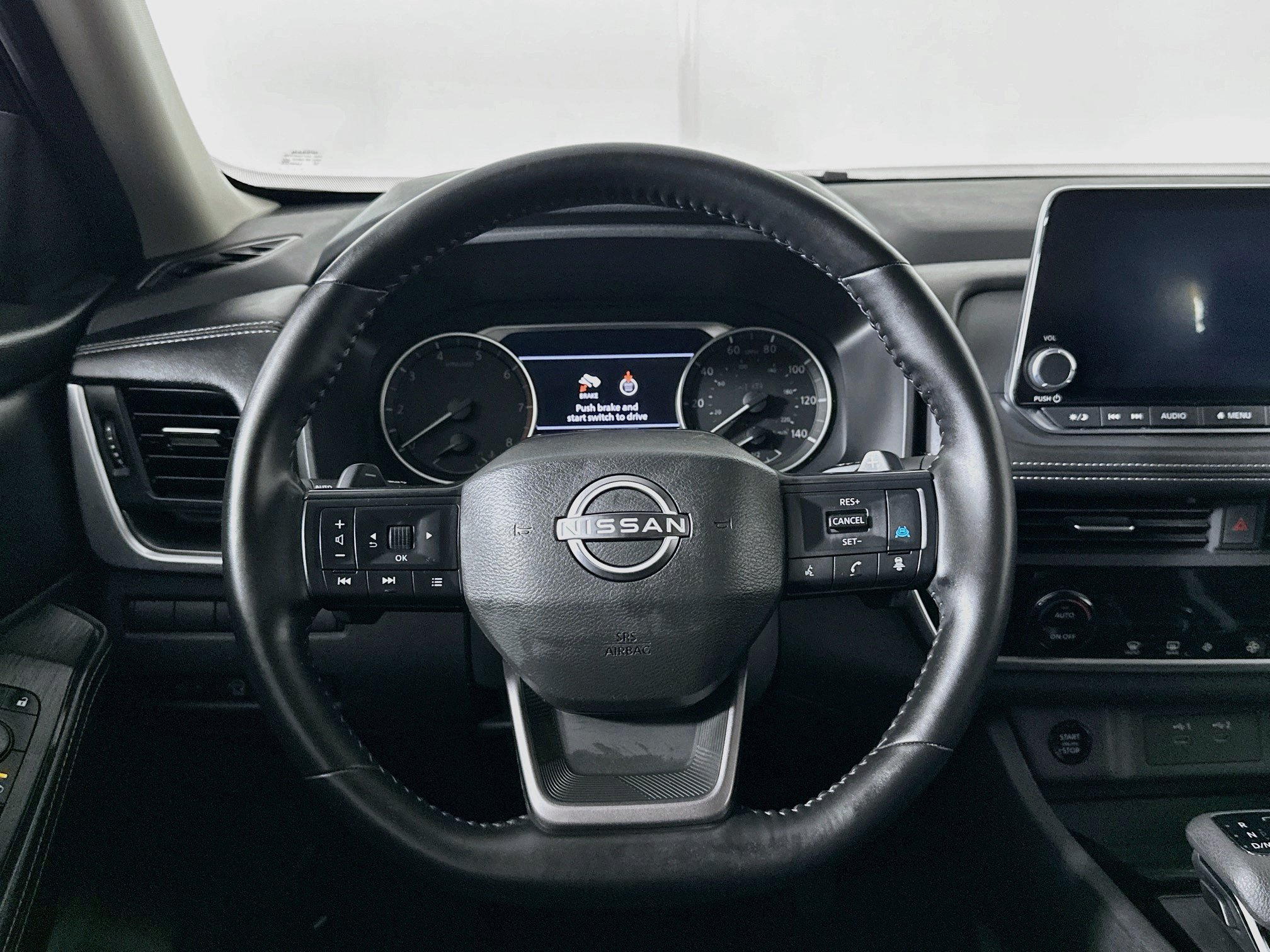 Used 2025 Nissan Rogue SV FWD image 18