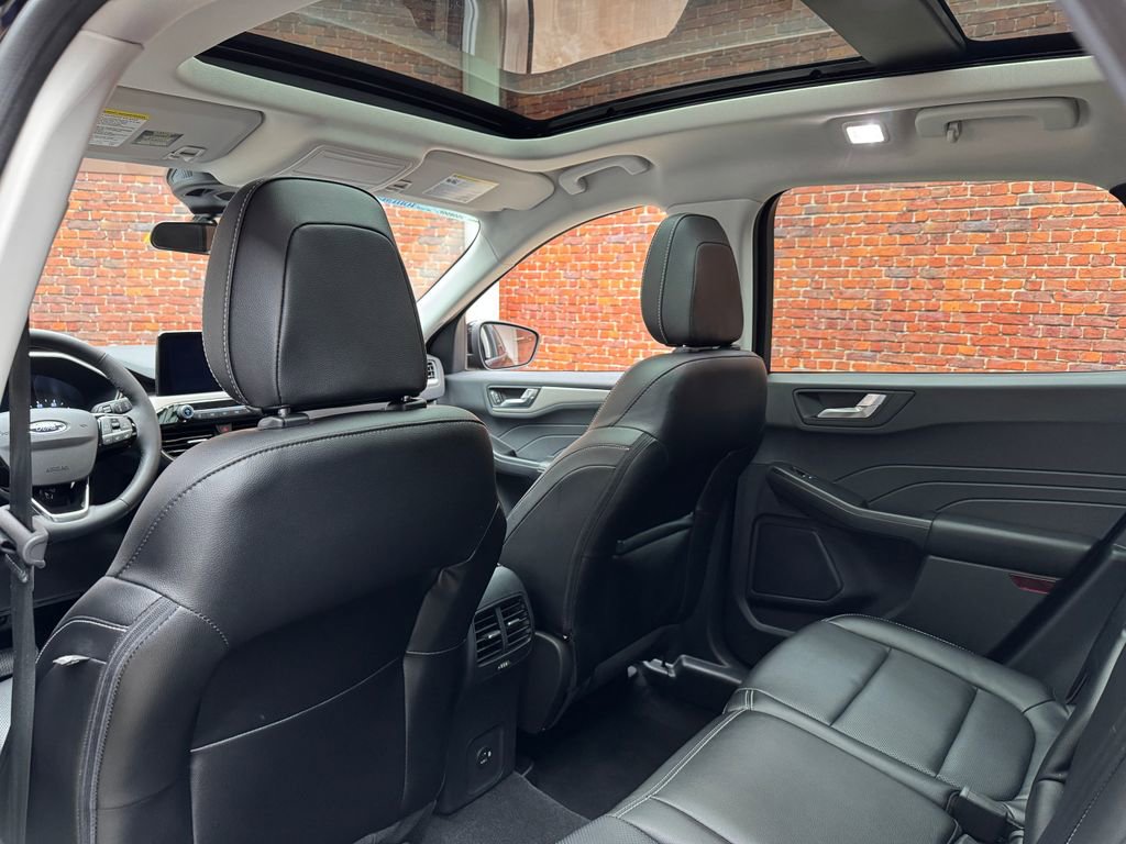 Certified 2022 Ford Escape SEL image 26