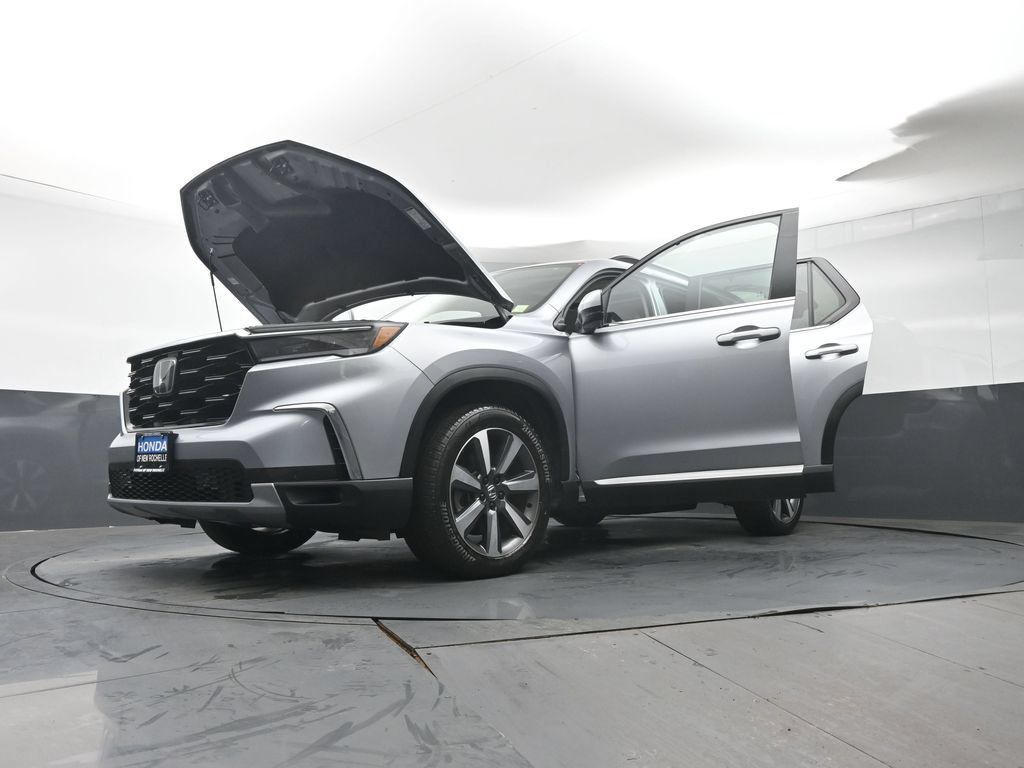 Certified 2025 Honda Pilot Touring image 50