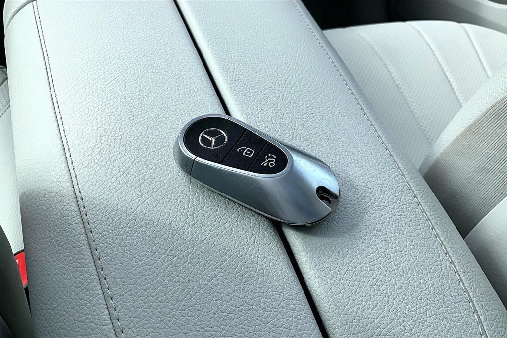 Used 2023 Mercedes-Benz EQE 350+ 4MATIC SUV image 9
