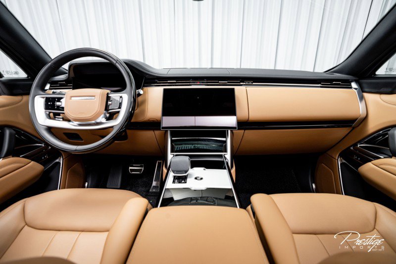 Used 2025 Land Rover Range Rover SE image 30