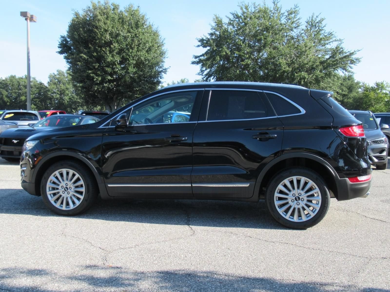 Used 2019 Lincoln MKC Premiere FWD image 4