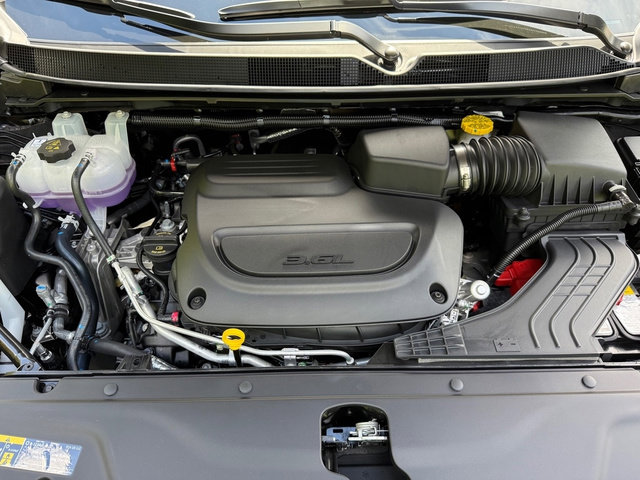 New 2026 Chrysler Pacifica Pinnacle w/ Trailer Tow Group image 10