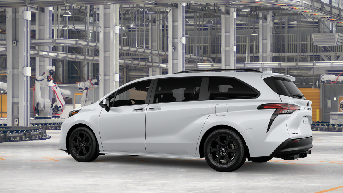 New 2026 Toyota Sienna XLE Woodland Edition AWD/4WD image 7