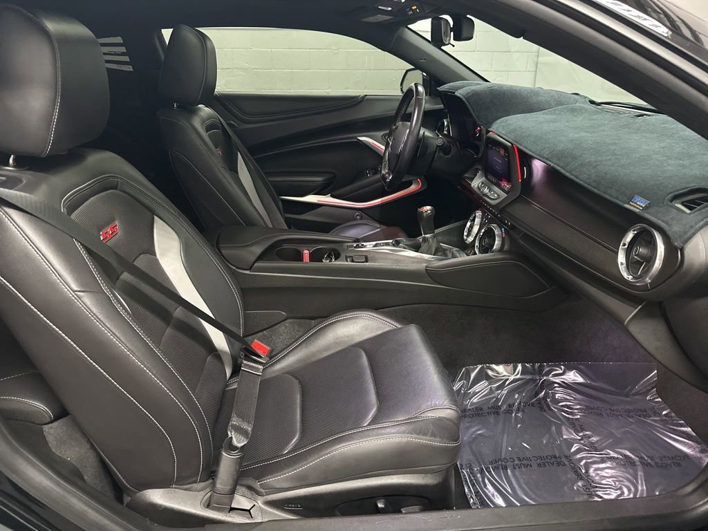 Used 2019 Chevrolet Camaro SS RWD image 20