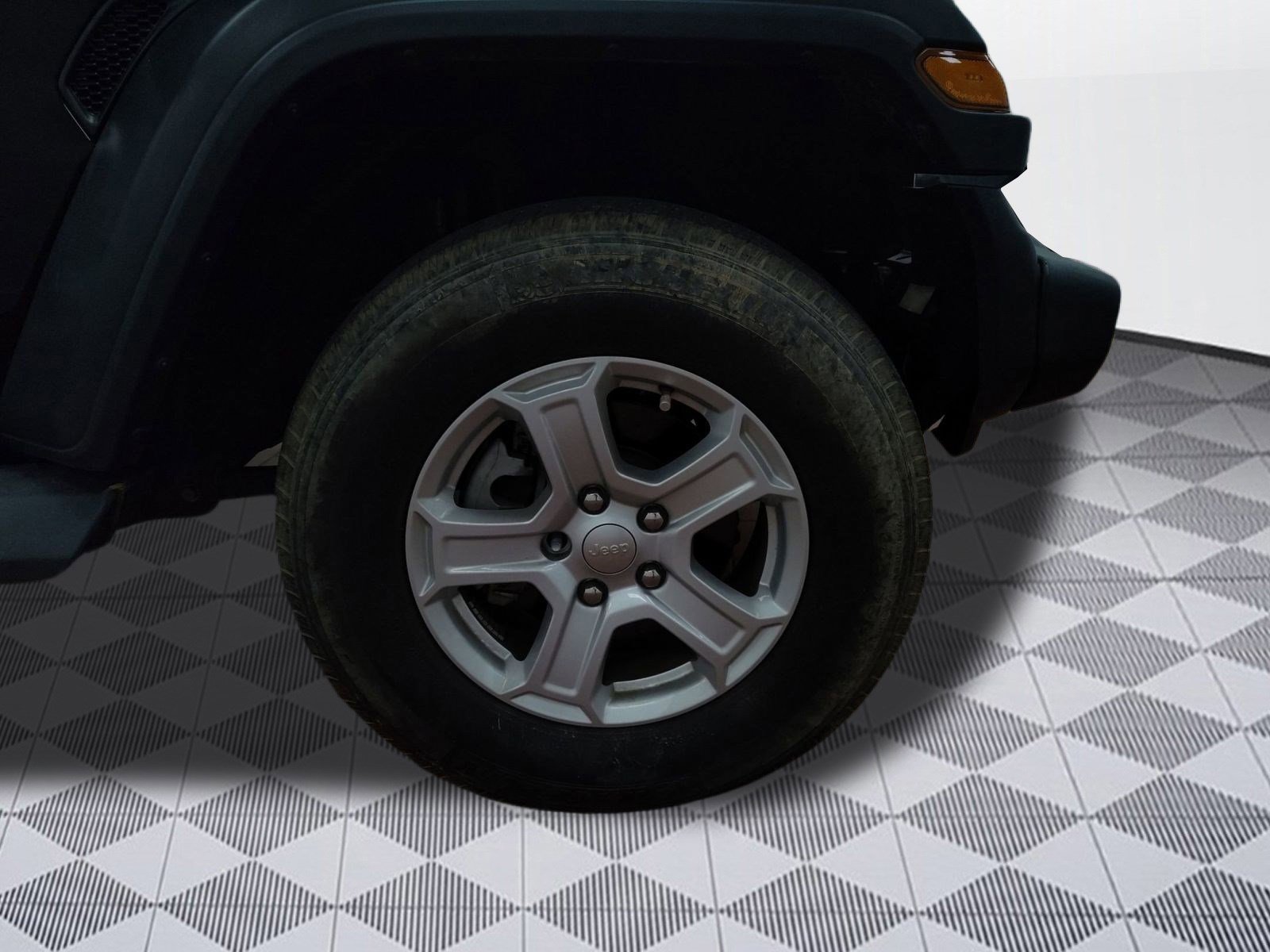 Used 2019 Jeep Wrangler Sport image 11