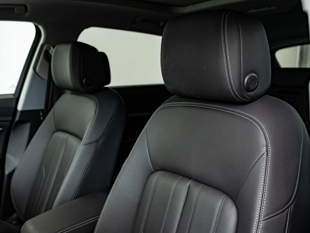 Used 2022 Audi e-tron Premium w/ Convenience Plus Package image 24