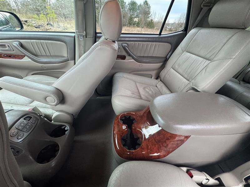 Used 2005 Toyota Sequoia Limited image 27