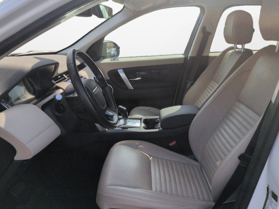 Used 2020 Land Rover Discovery Sport S image 9