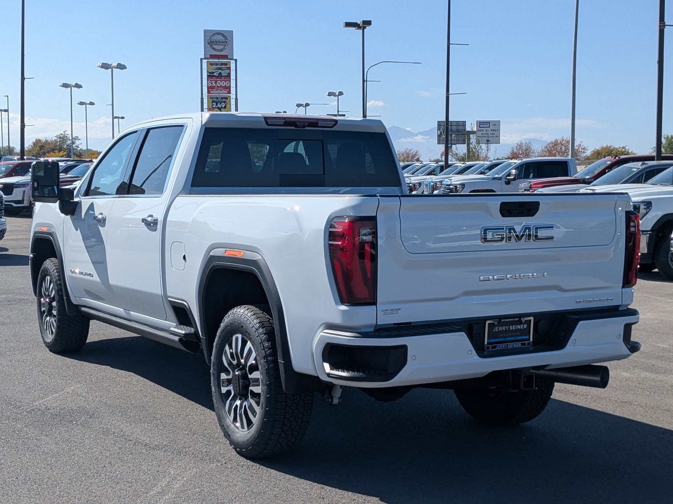 New 2026 GMC Sierra 3500 Denali Ultimate image 3