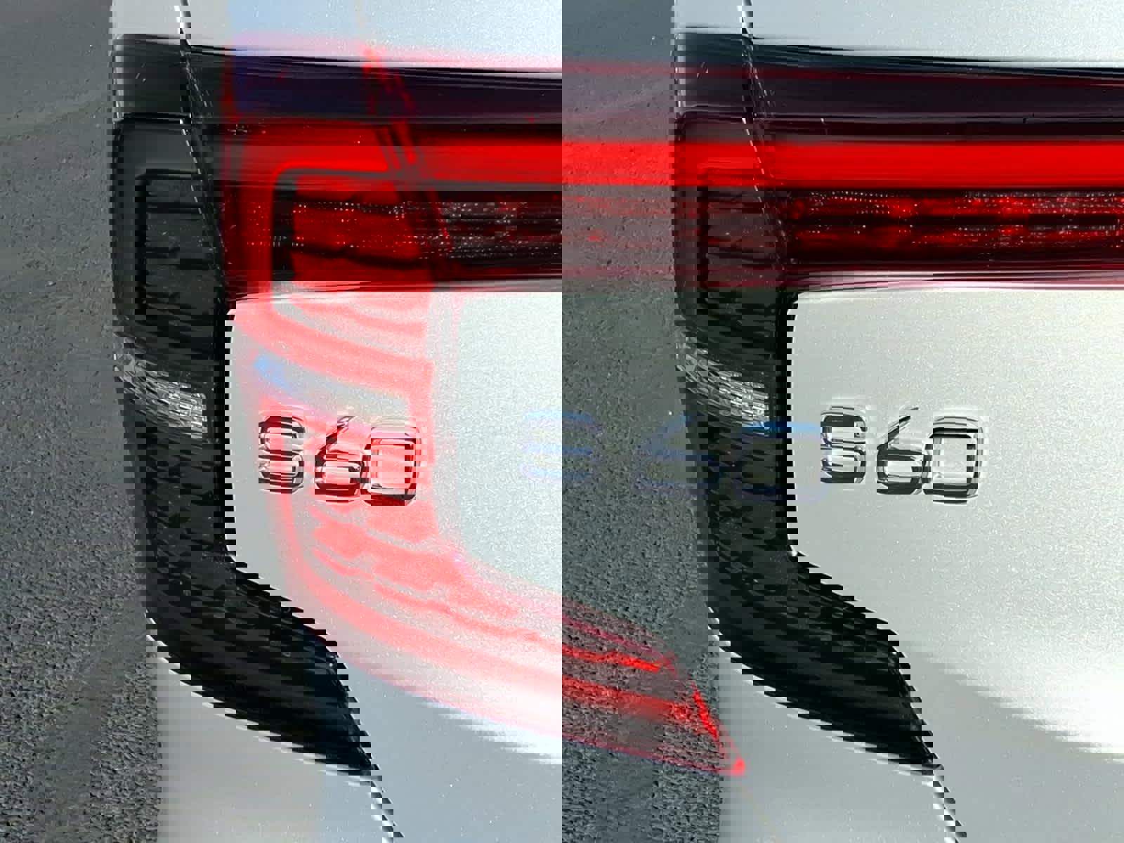 Used 2025 Volvo S60 B5 Core image 13