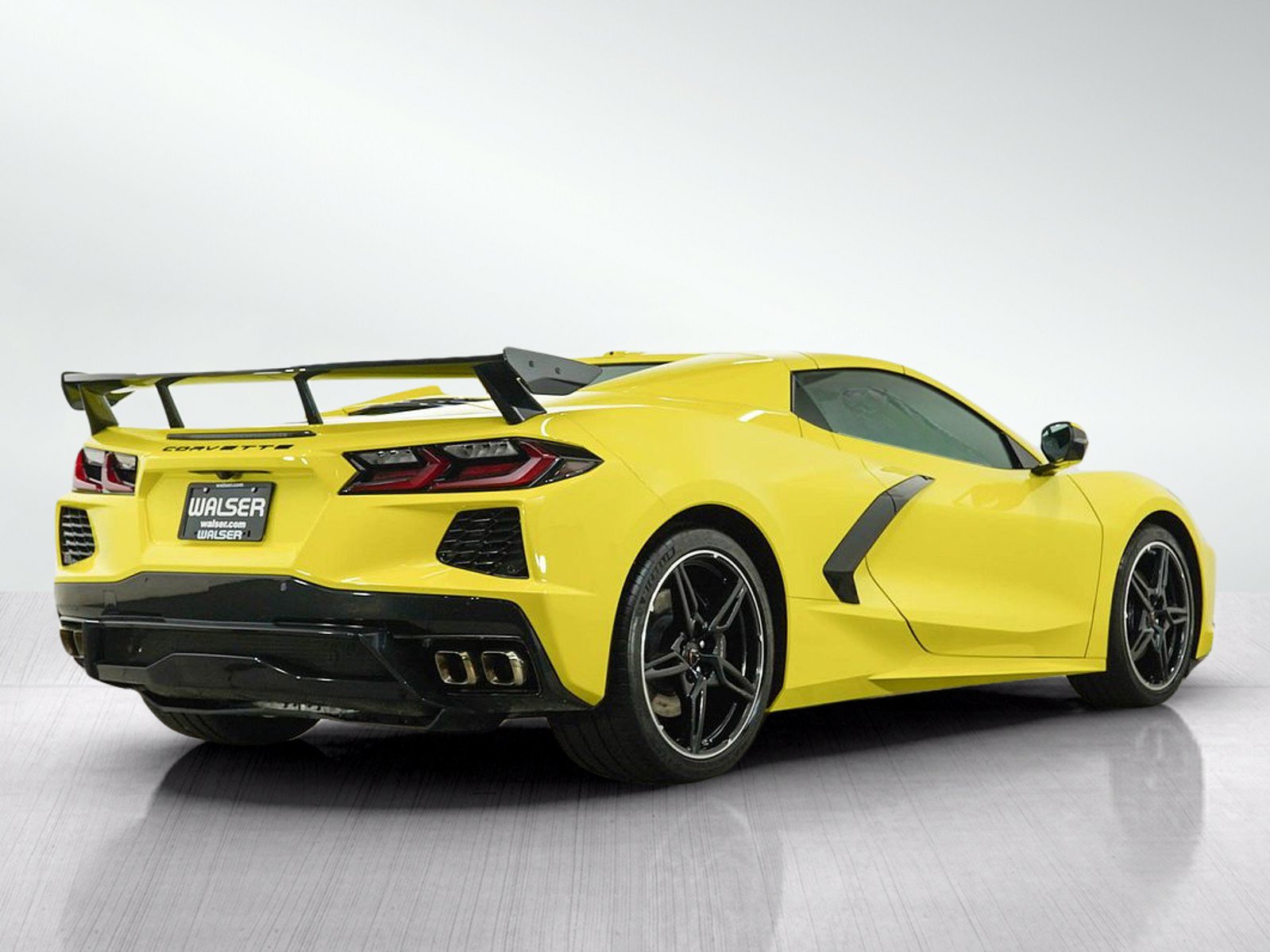 Used 2024 Chevrolet Corvette Stingray Premium Conv w/ Stealth Interior Trim Package RWD image 5