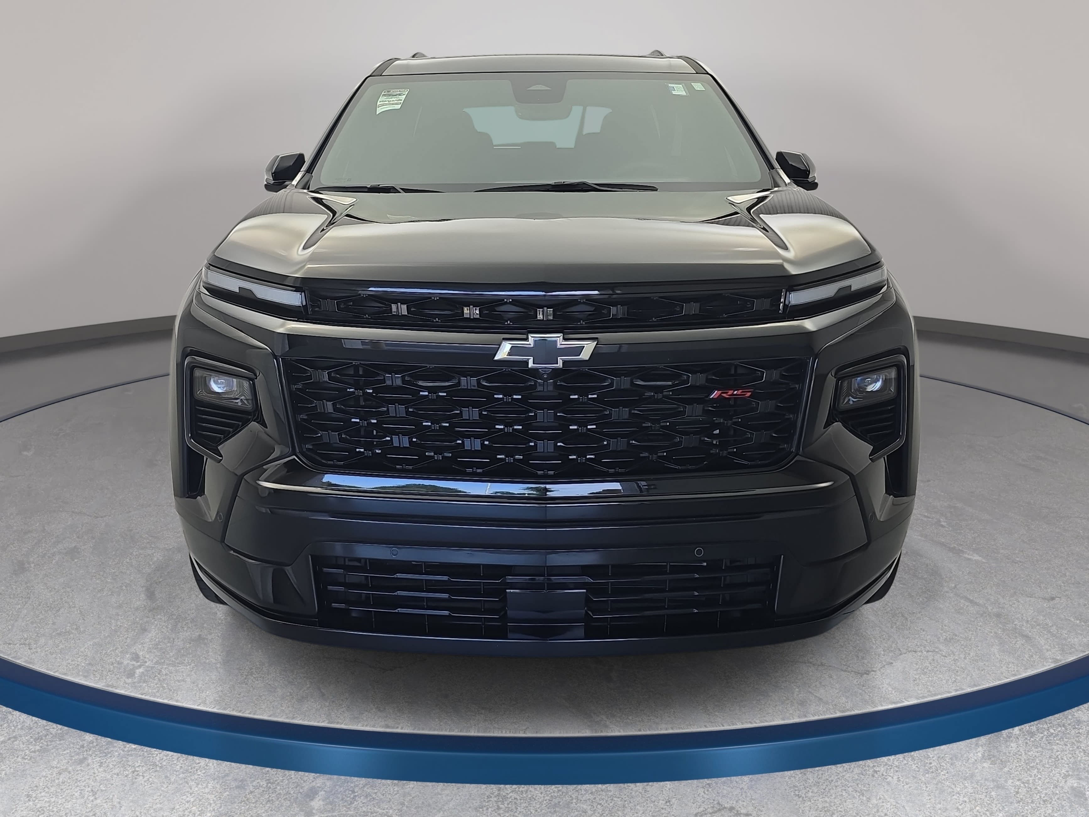 Used 2024 Chevrolet Traverse RS FWD image 2