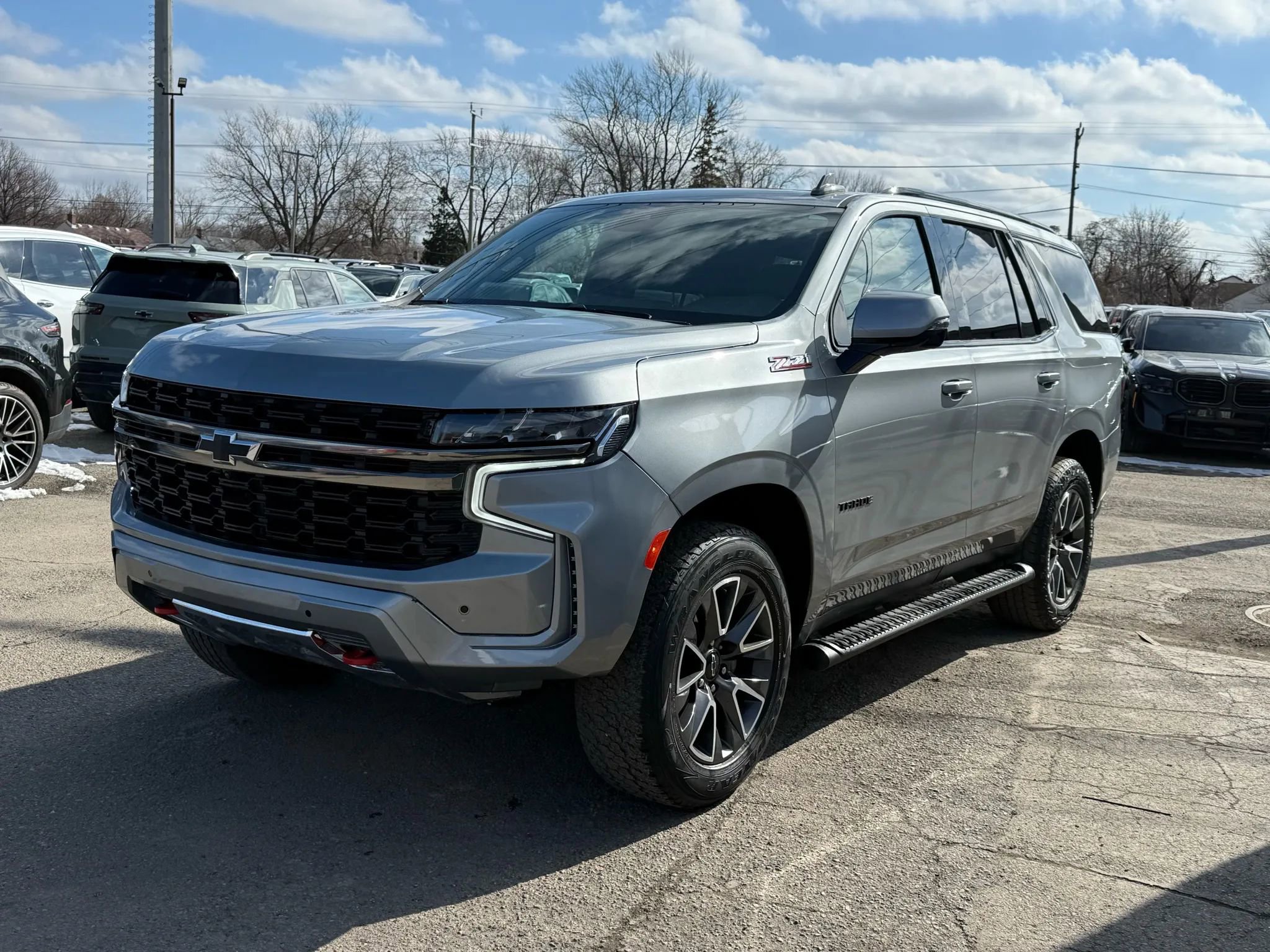 Used 2024 Chevrolet Tahoe Z71 w/ Luxury Package image 3
