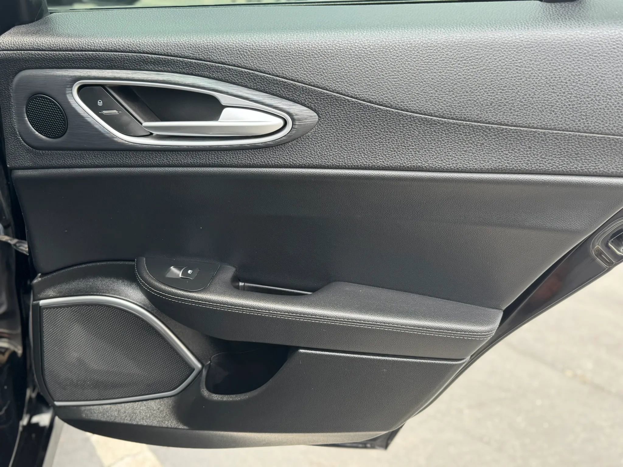 Used 2019 Alfa Romeo Giulia w/ Nero Edizione RWD image 26