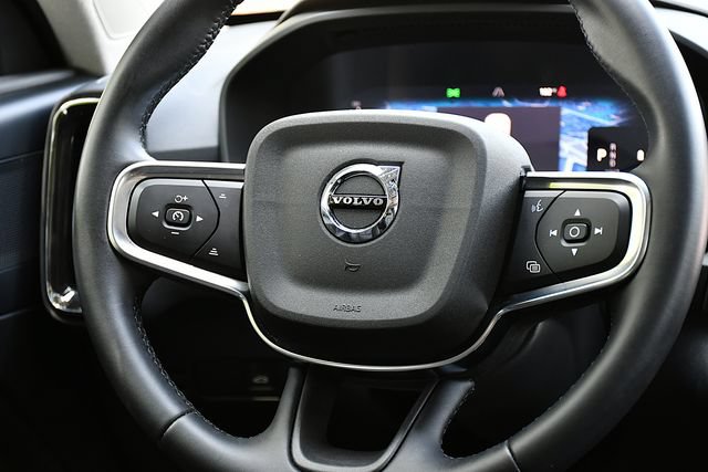 Certified 2026 Volvo XC40 B5 Plus AWD/4WD image 21