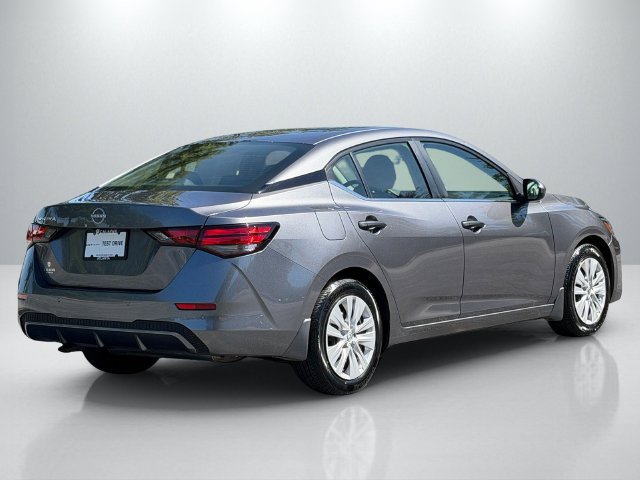 Used 2025 Nissan Sentra S FWD image 9