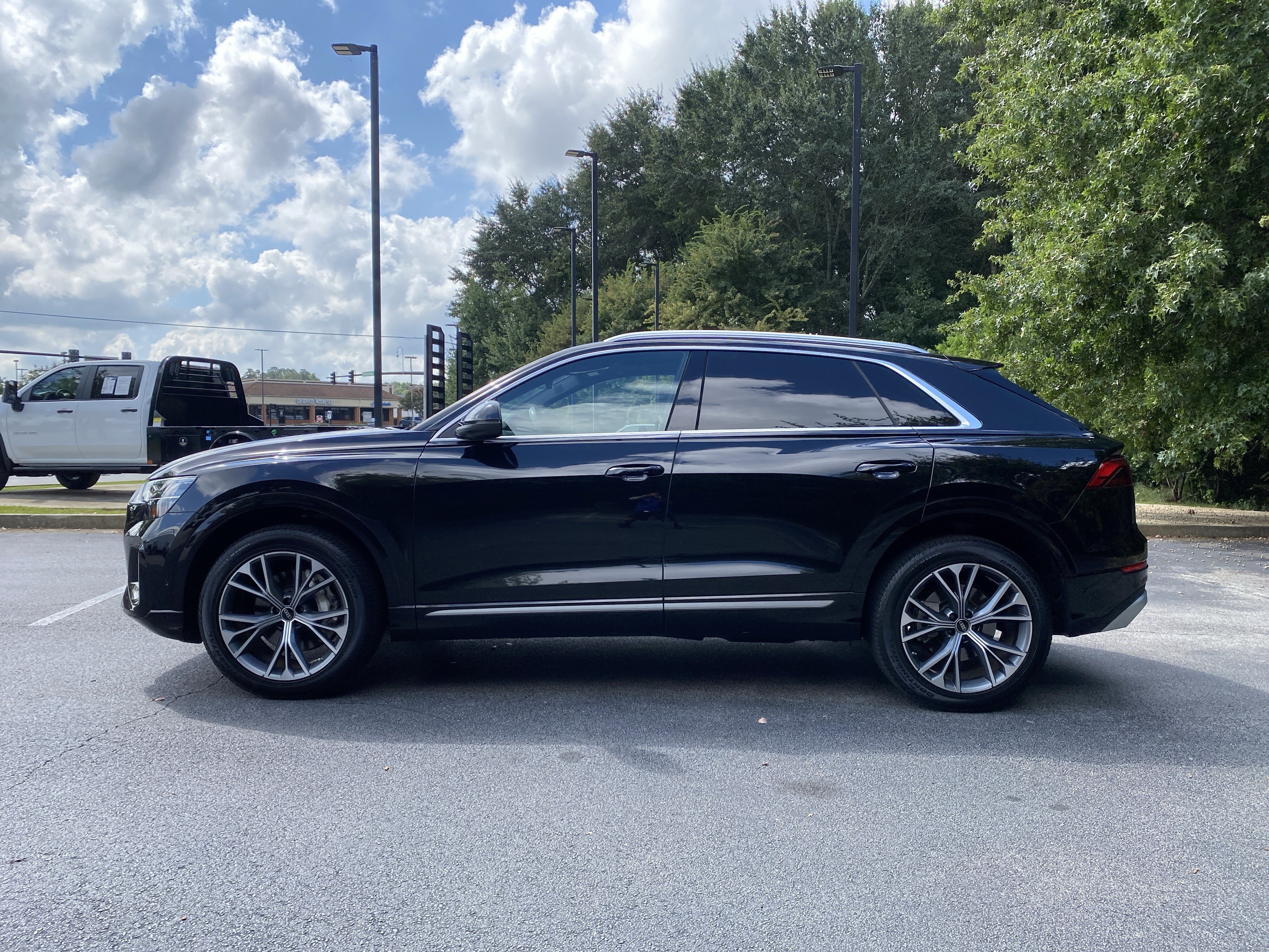 Used 2024 Audi Q8 Prestige AWD/4WD image 6