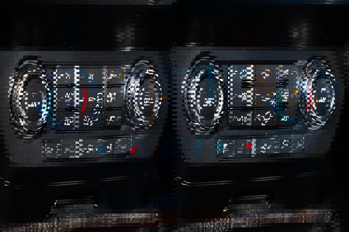 Used 2021 Ford F250 Lariat w/ Lariat Ultimate Package image 38