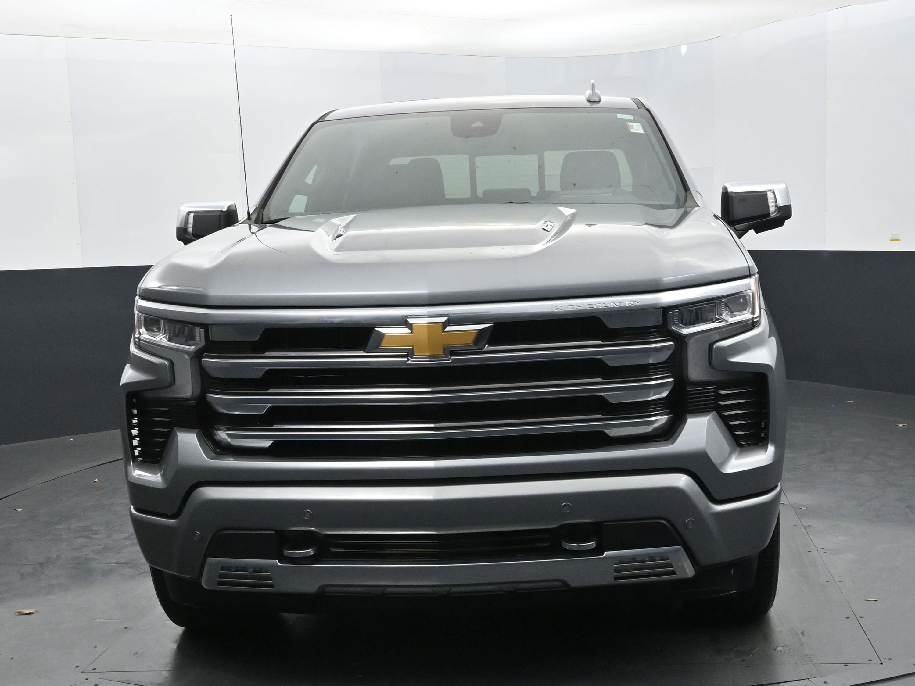 Used 2024 Chevrolet Silverado 1500 High Country AWD/4WD image 8