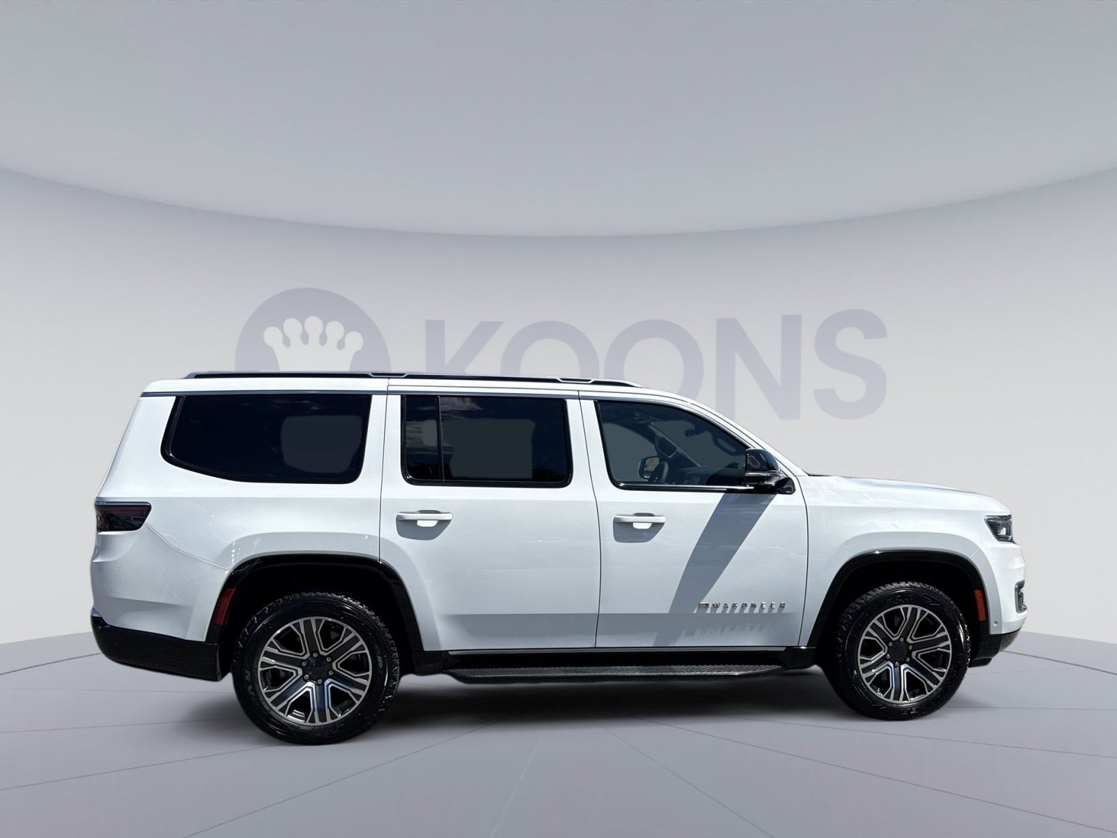 Used 2023 Jeep Wagoneer 4WD w/ Premium Group I image 8