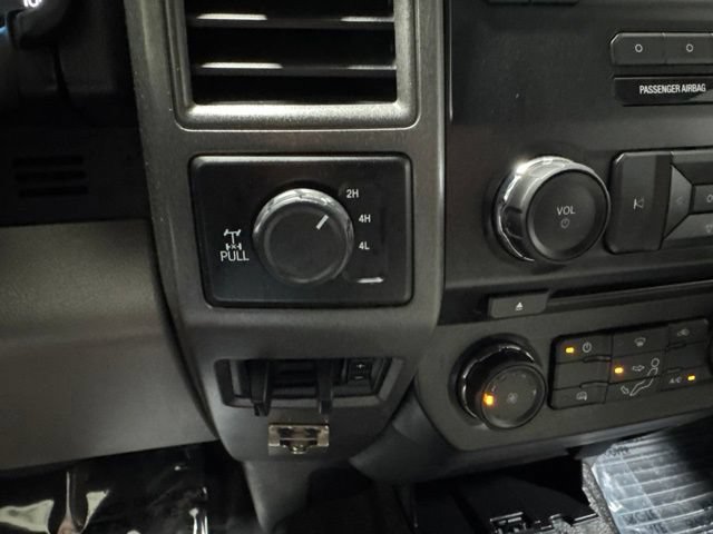 Used 2018 Ford F350 XL AWD/4WD image 19
