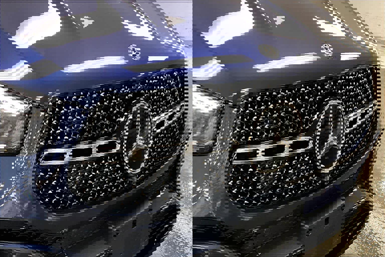 Used 2025 Mercedes-Benz GLE 350 4MATIC image 32