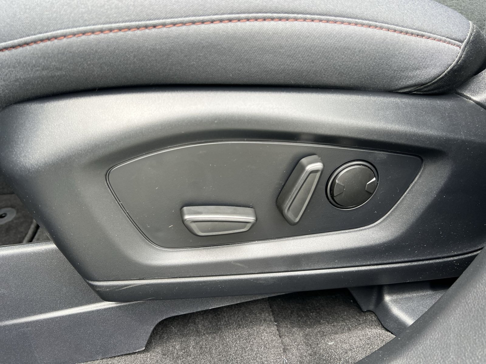 New 2026 Ford Explorer Active AWD/4WD image 14