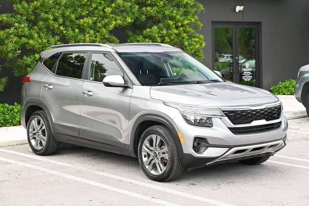 Used 2023 Kia Seltos S image 3