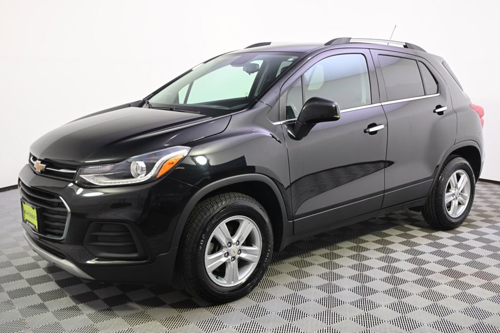 Used 2019 Chevrolet Trax LT w/ LT Convenience Package image 2