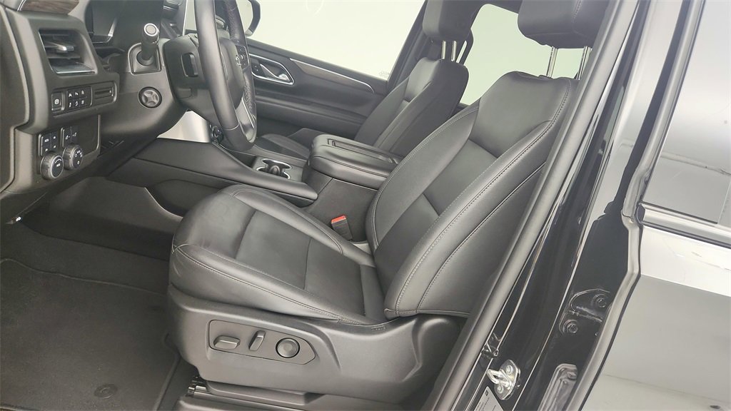 Certified 2023 Chevrolet Tahoe Z71 w/ Luxury Package image 15