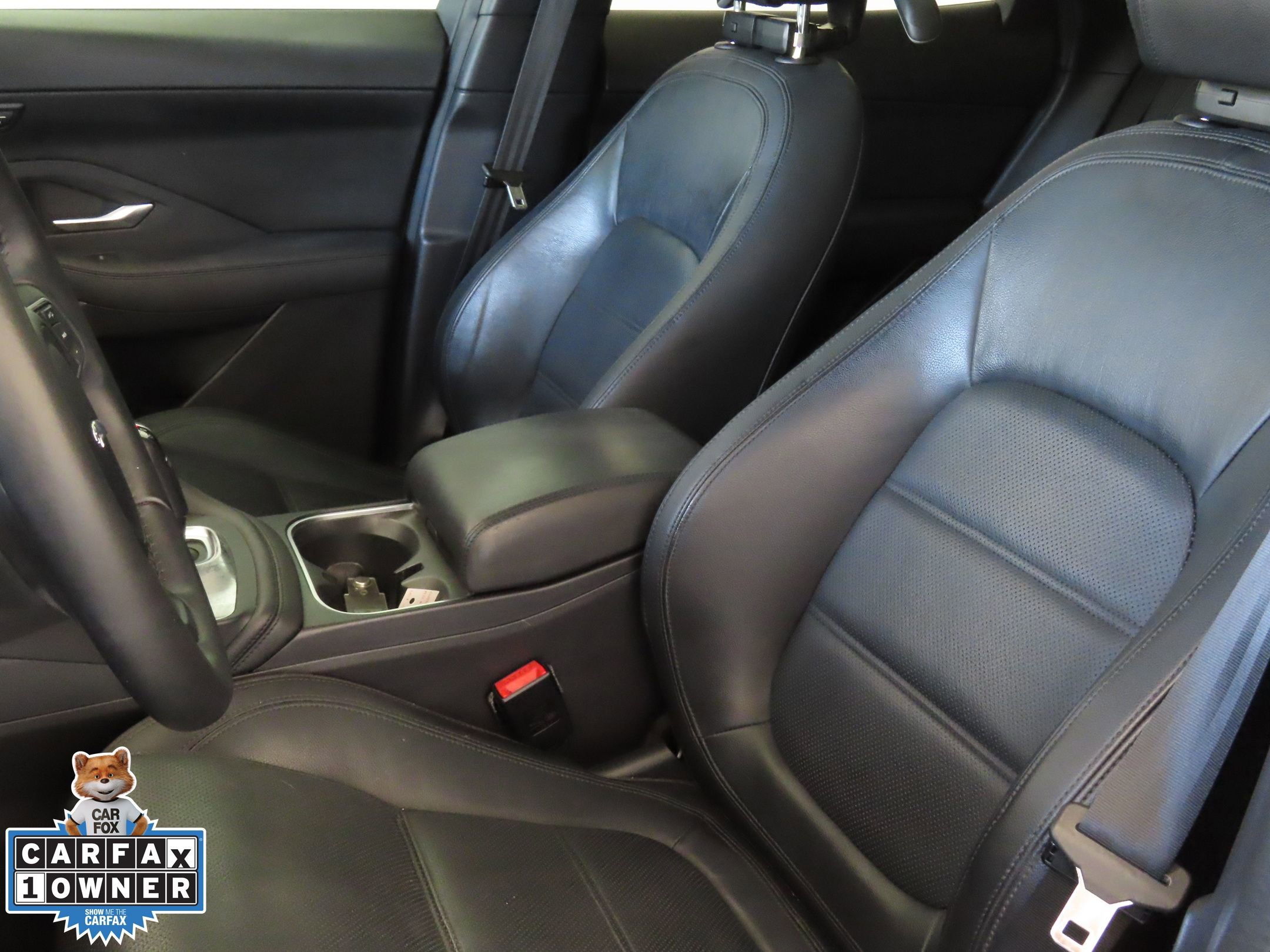 Used 2020 Jaguar E-PACE SE image 12