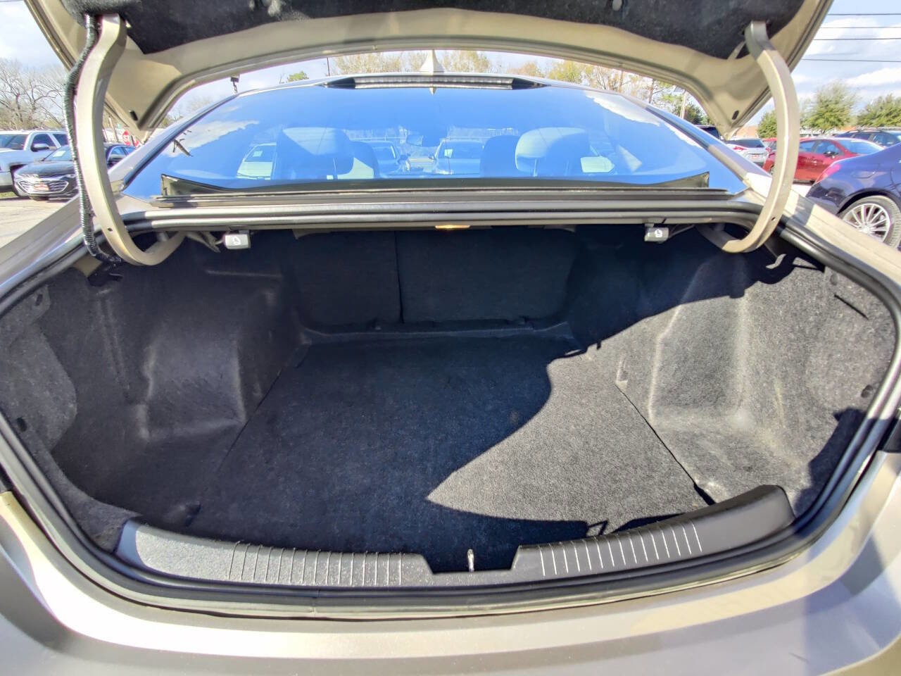 Used 2024 Chevrolet Malibu LT image 19