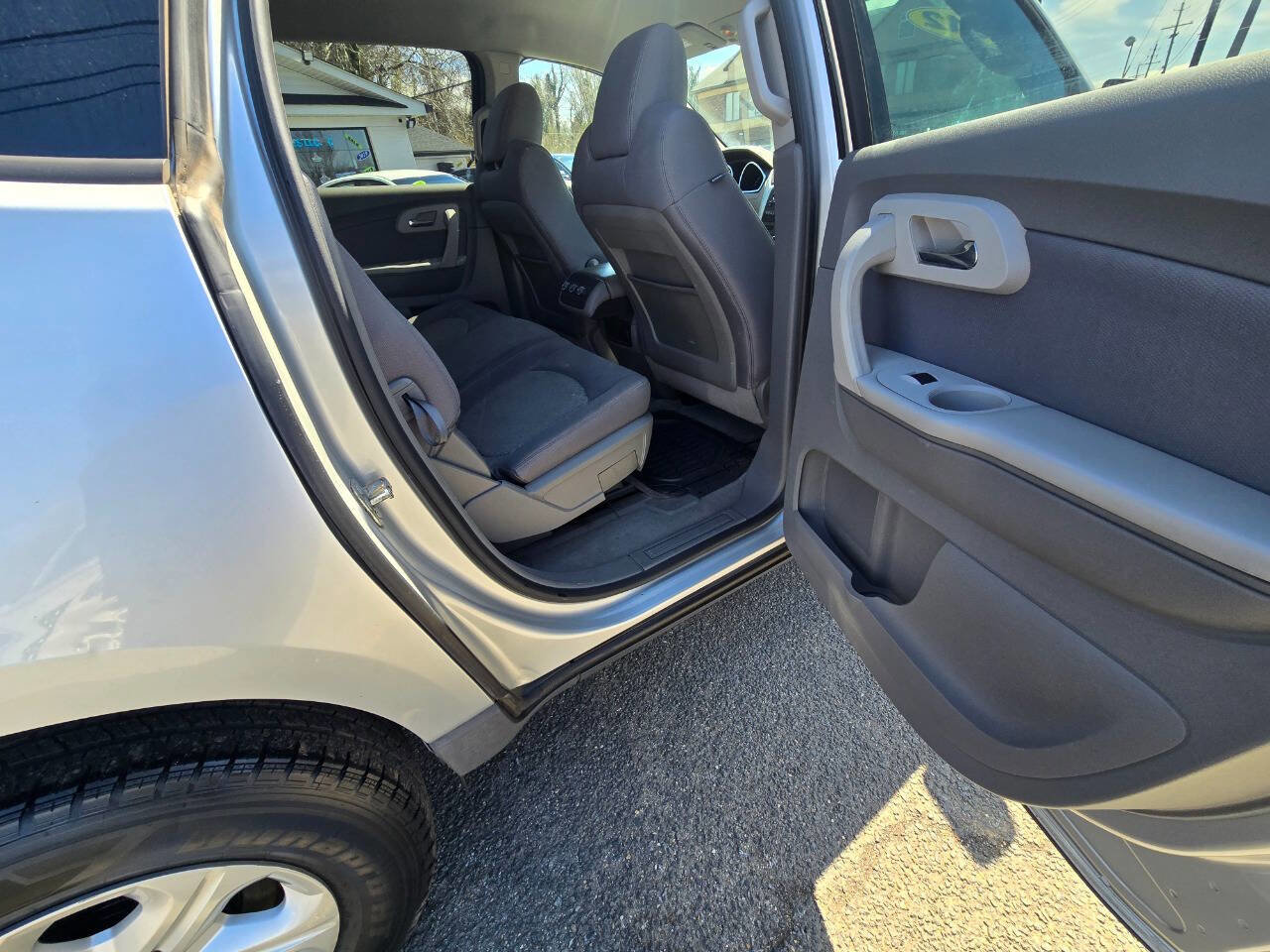 Used 2012 Chevrolet Traverse LS FWD image 31