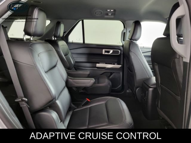 Used 2023 Ford Explorer XLT w/ Equipment Group 202A AWD/4WD image 17