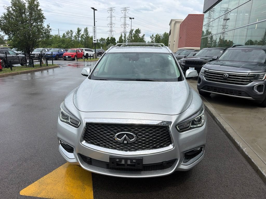 Used 2019 INFINITI QX60 Luxe w/ Sensory Package AWD/4WD image 2