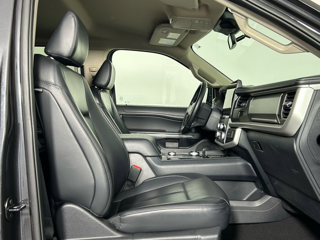 Used 2024 Ford Expedition Max XLT image 10