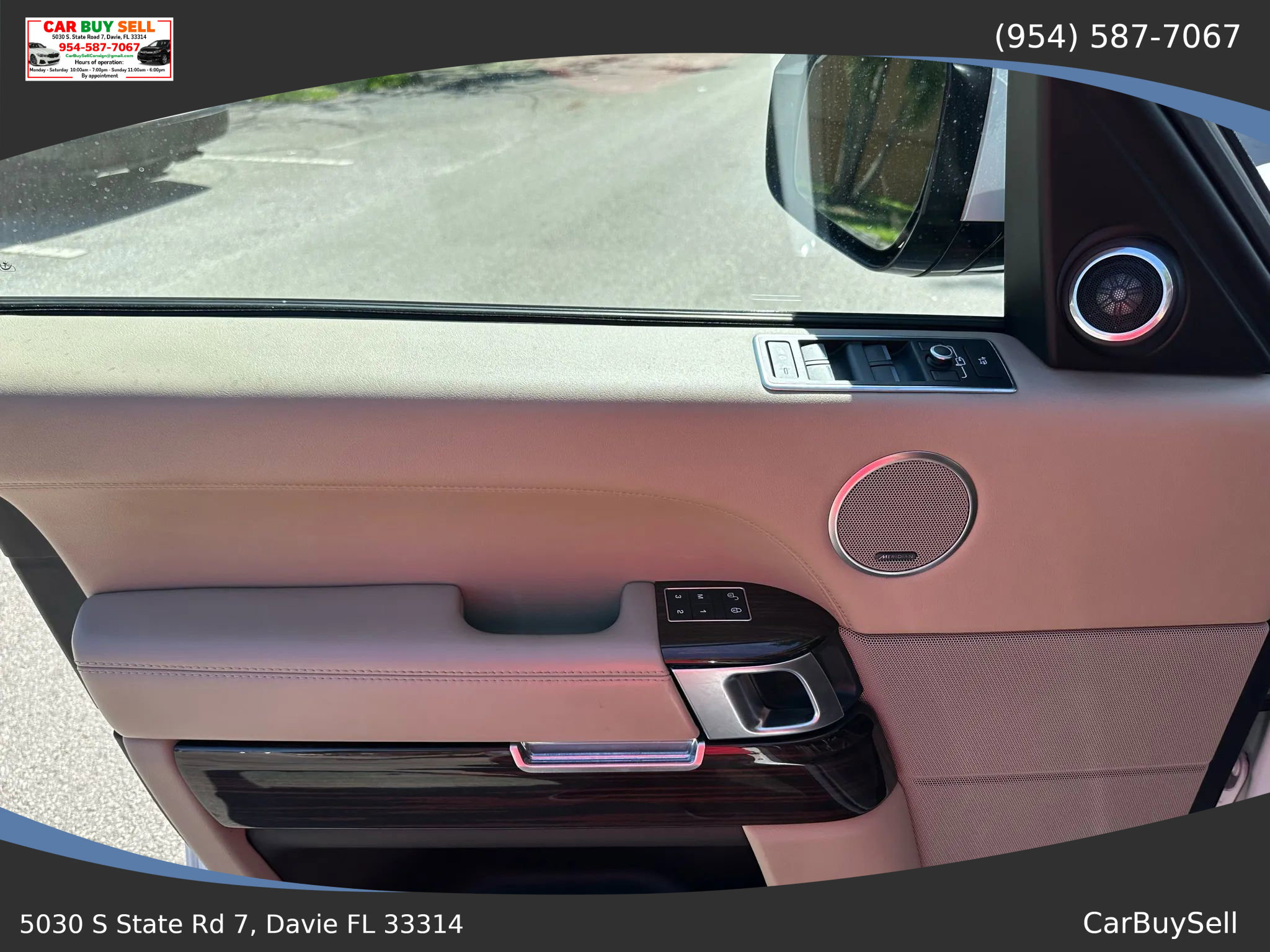 Used 2017 Land Rover Range Rover HSE image 39