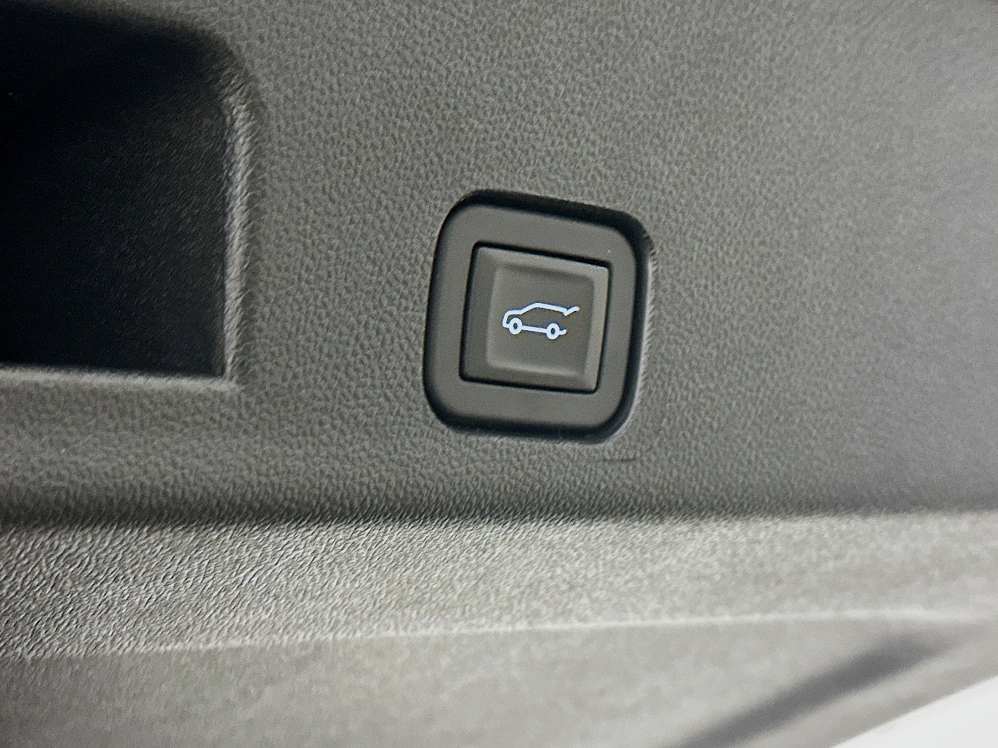 Used 2025 Chevrolet Traverse LT image 31