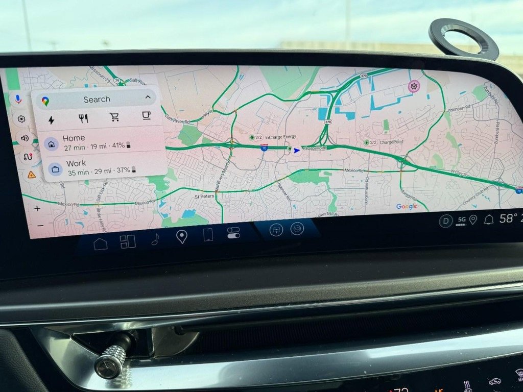 Used 2024 Cadillac Lyriq Tech w/ Driver Assist Package image 19